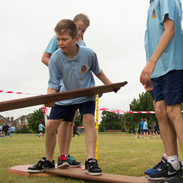 Secondary school students developing resilience through problem solving tasks