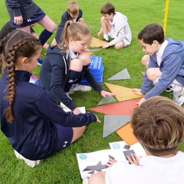 School team building day focused on teamwork and communication